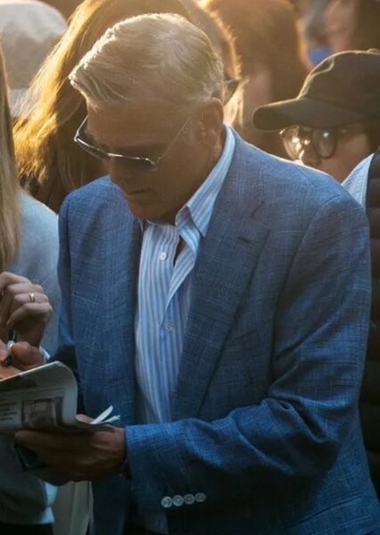 George Clooney photo
