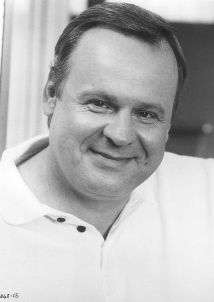 George Dzundza photo