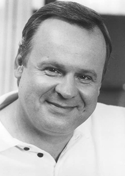 George Dzundza
