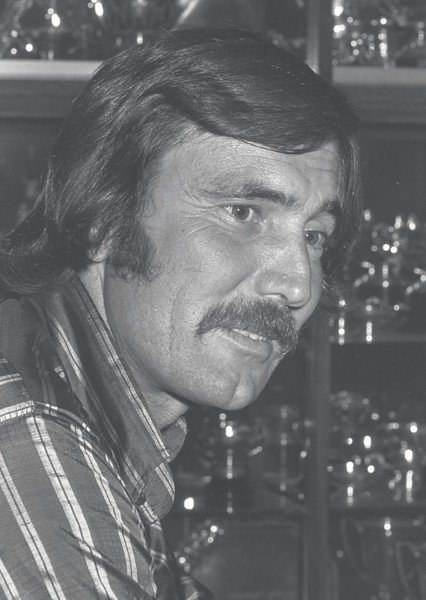George Lazenby photo