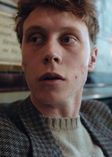 George MacKay photo