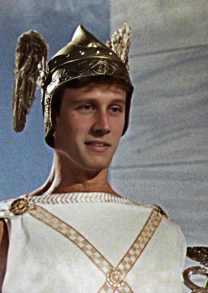George MacKay photo