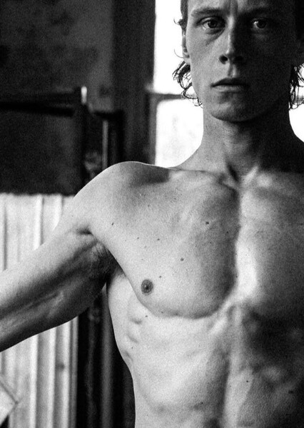 George MacKay photo