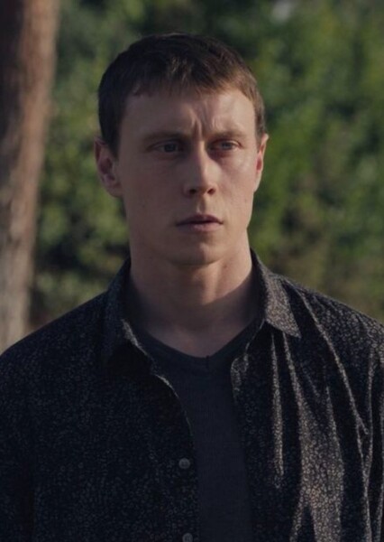 George MacKay photo