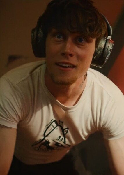 George MacKay photo