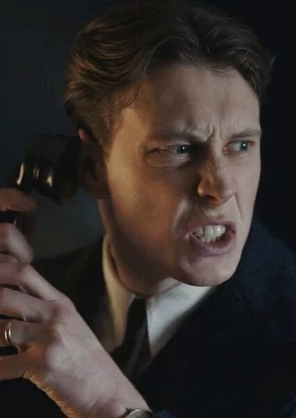 George MacKay photo