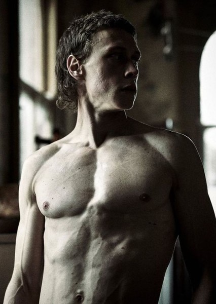 George MacKay photo