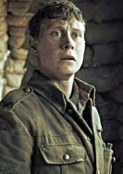 George MacKay photo