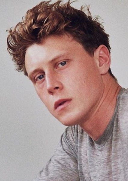 Georges MacKay photo