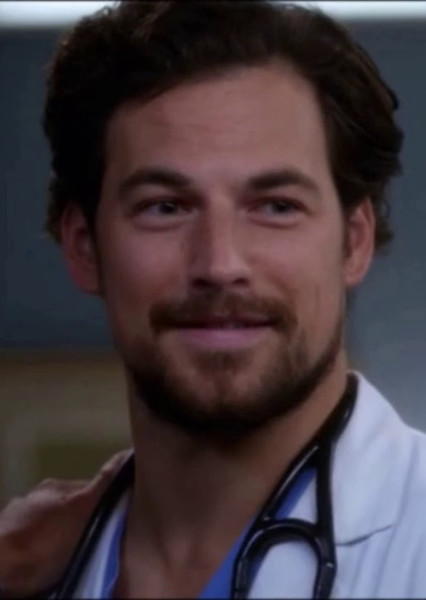 Giacomo Gianniotti photo