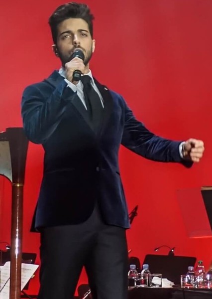 Gianluca Ginoble photo