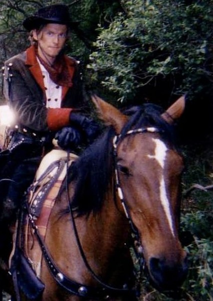 Gideon Emery photo