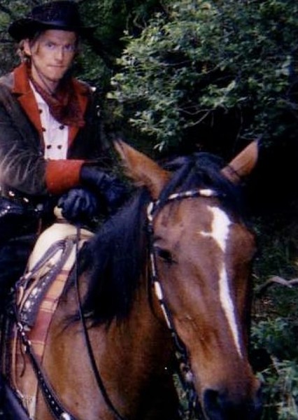 Gideon Emery photo