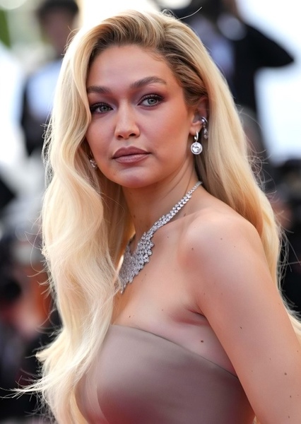 Gigi Hadid photo
