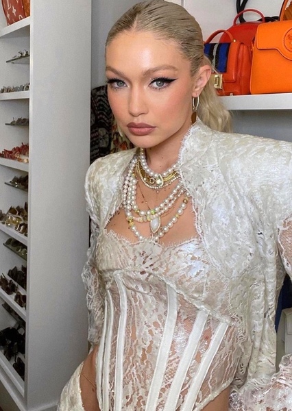 Gigi Hadid photo