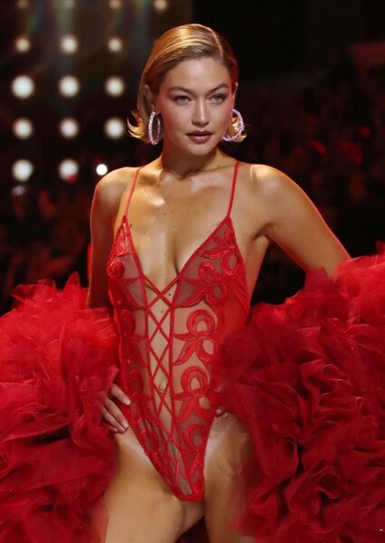 Gigi Hadid photo