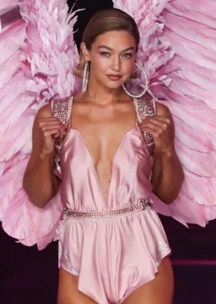 Gigi Hadid photo
