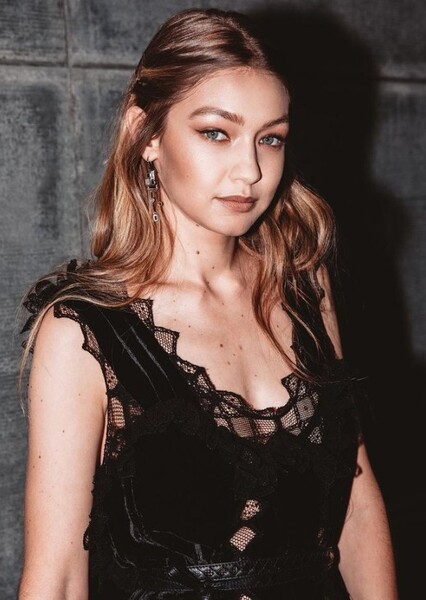 Gigi Hadid photo