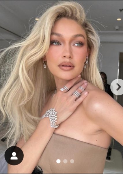 Gigi Hadid photo