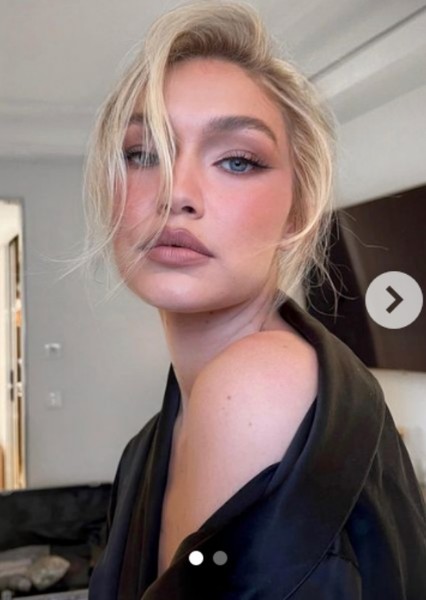 Gigi Hadid photo