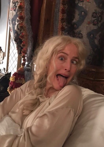 Gillian Anderson photo