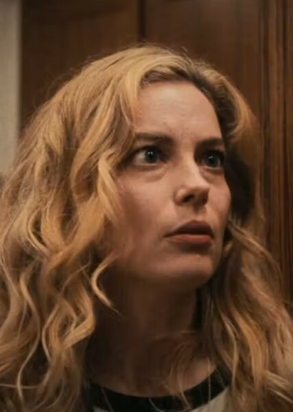Gillian Jacobs photo