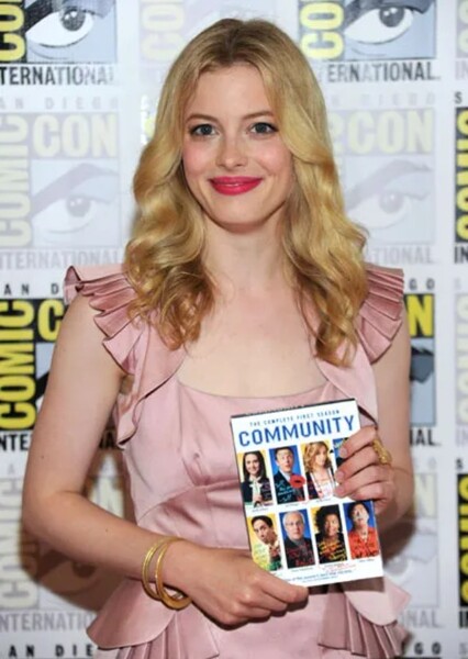 Gillian Jacobs photo