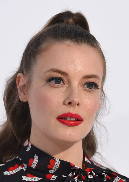 Gillian Jacobs photo