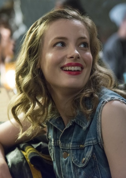 Gillian Jacobs photo