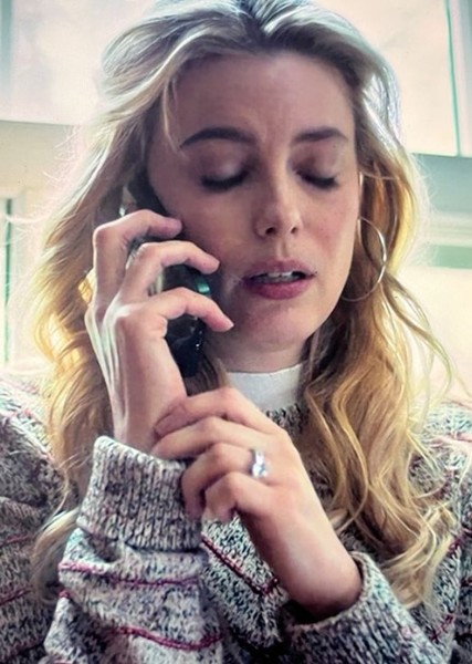 Gillian Jacobs photo