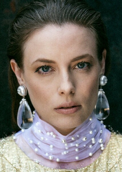 Gillian Jacobs photo