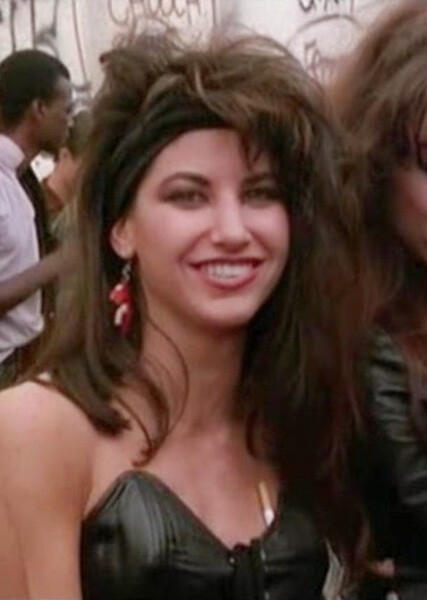 Gina Gershon photo