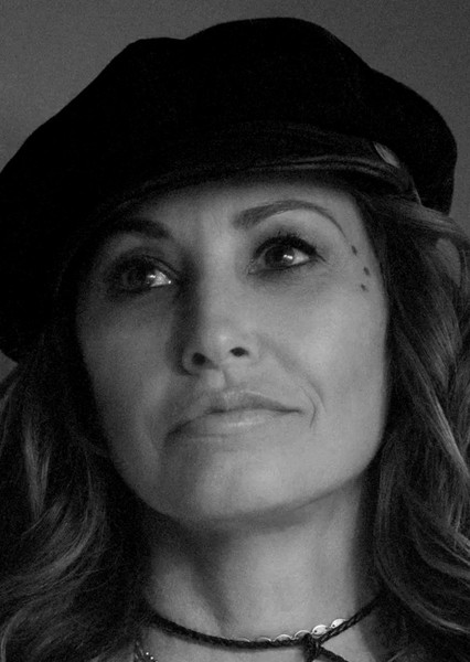 Gina Gershon photo