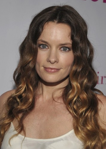 Gina Holden photo