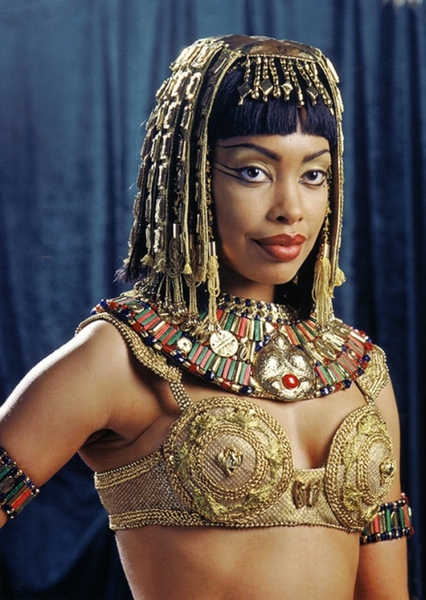 Gina Torres