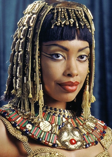 Gina Torres