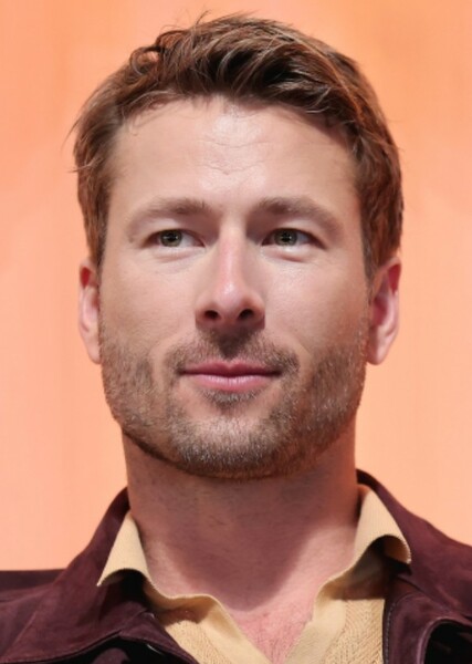 Glen Powell photo