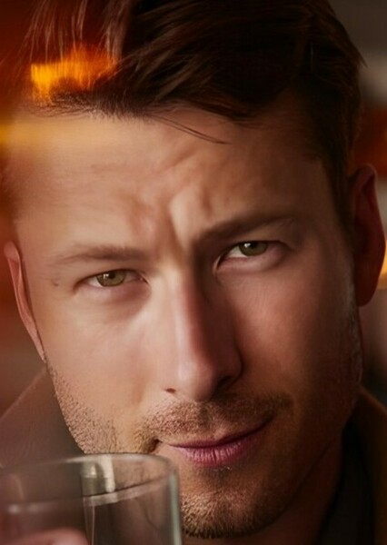 Glen Powell photo