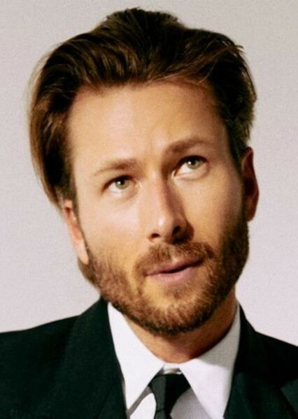 Glen Powell photo
