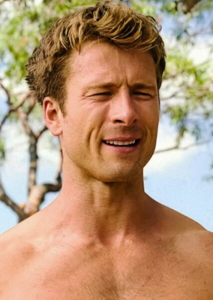 Glen Powell photo