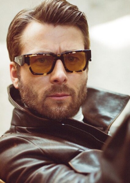 Glen Powell photo