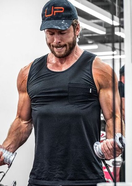 Glen Powell photo