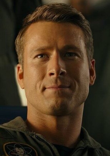 Glen Powell photo