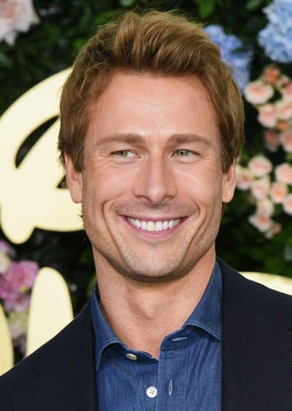Glen Powell photo