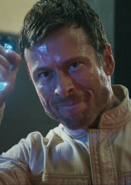 Glen Powell photo