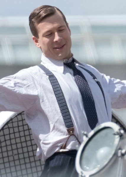 Glen Powell