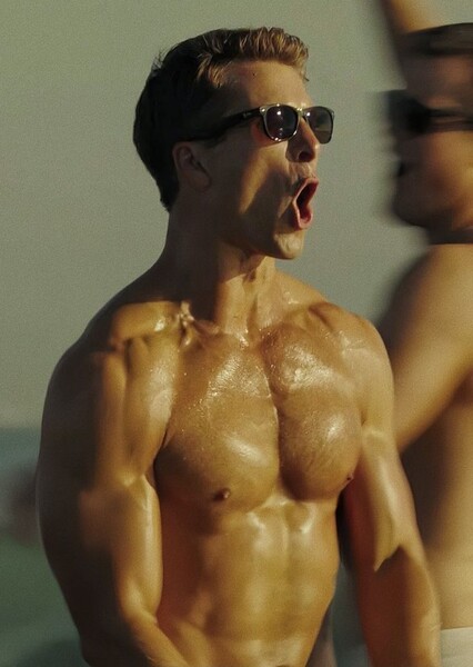 Glen Powell