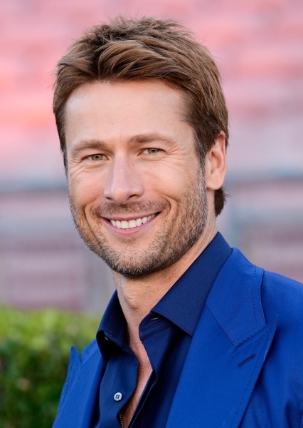 Glen Powell photo
