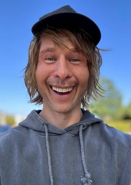 Glen Powell photo
