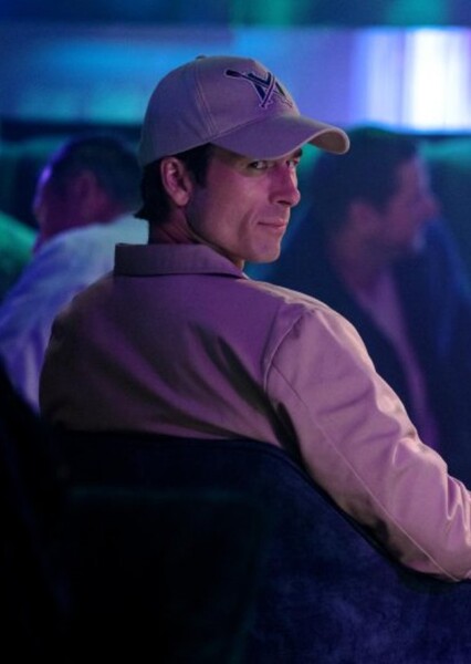 Glen Powell photo